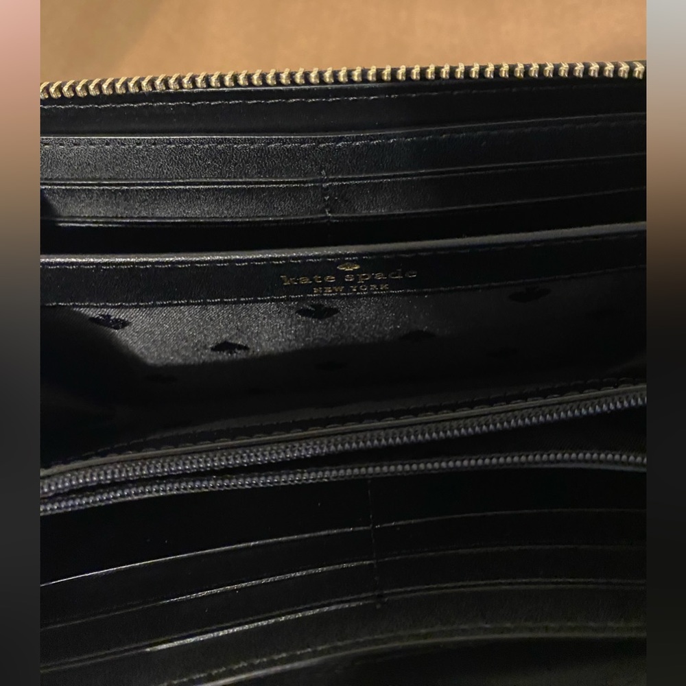 Kate Spade ♠️ wallet - Picture 4 of 8